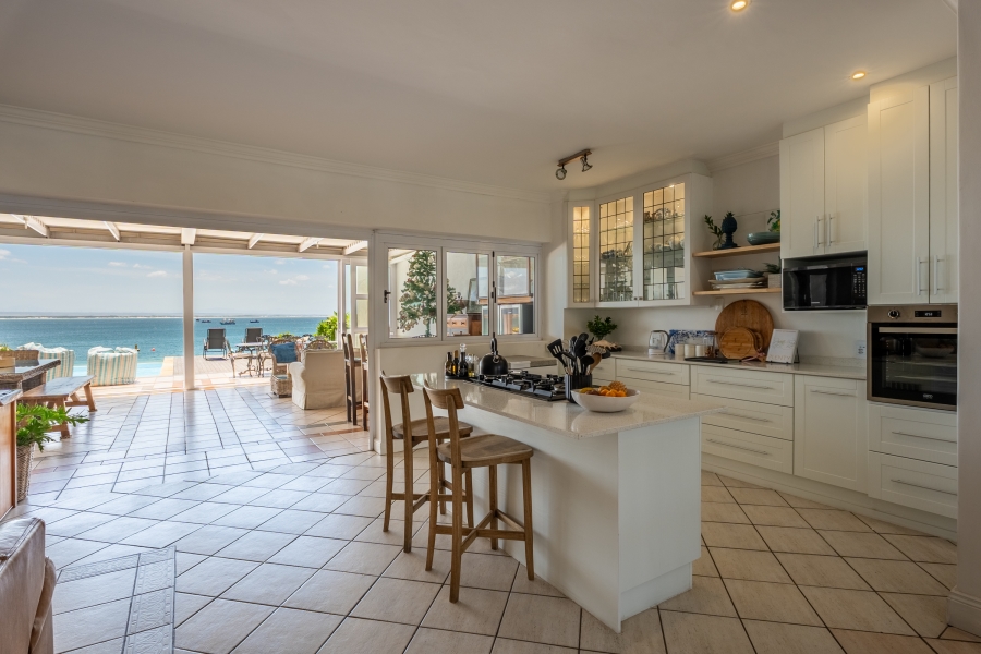 6 Bedroom Property for Sale in Port St Francis Eastern Cape